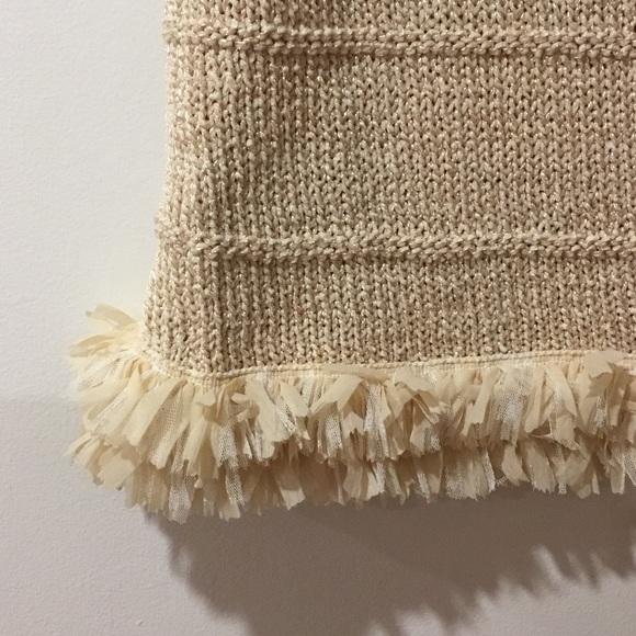 Ann Taylor Cream Sleeveless Sweater - Picture 2 of 4